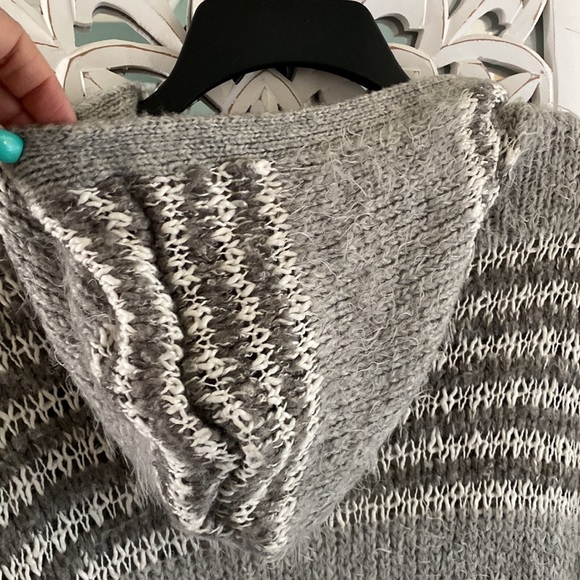 Bethany Mota Cardigan - Picture 3 of 3